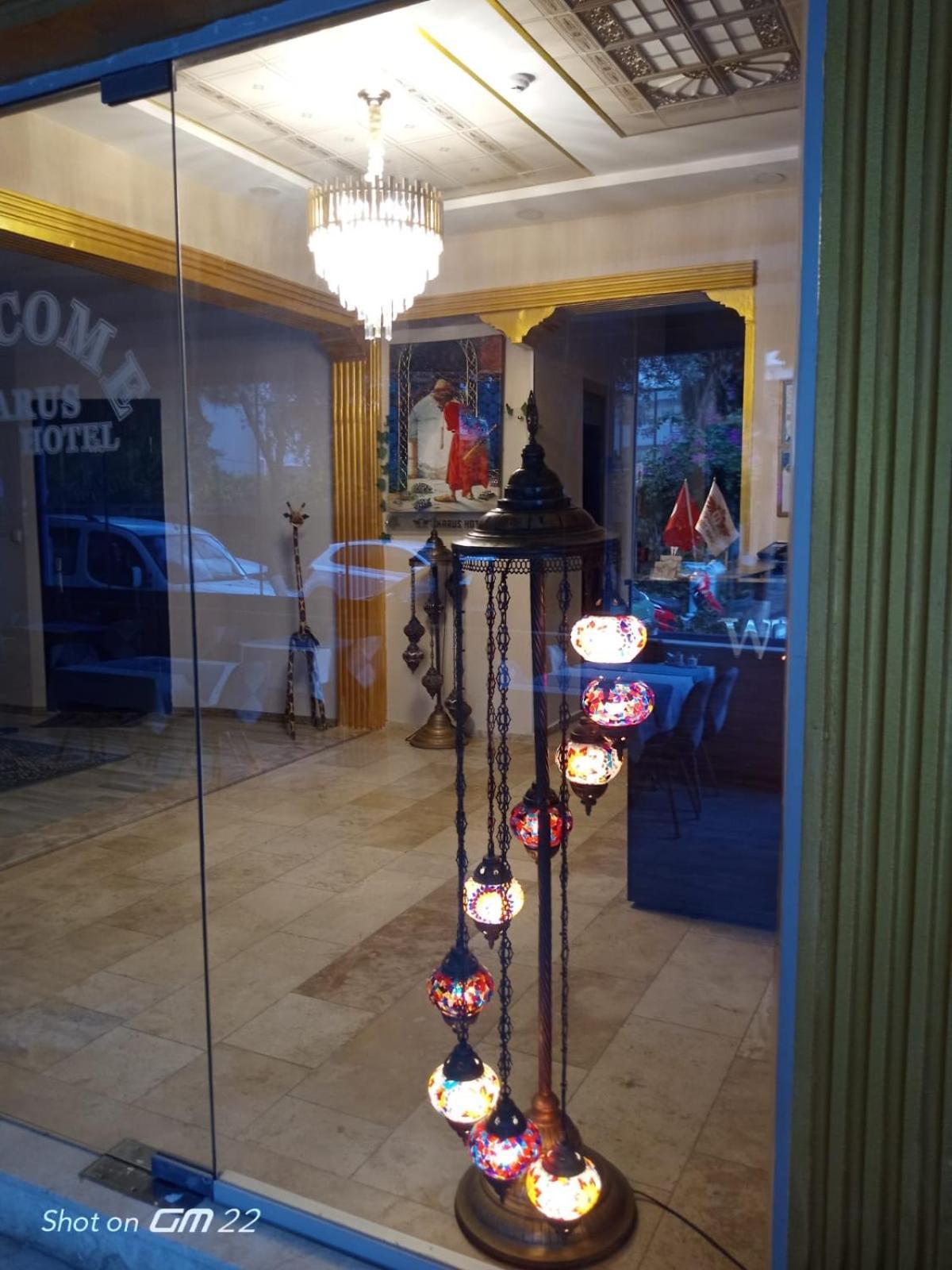 Ikarus Hotel